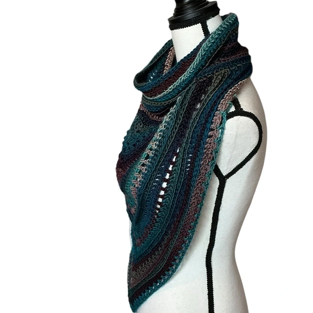 Handcrafted Crochet Cowl Neck Scarf With Fringe New Handmade‎ by Seller Knit